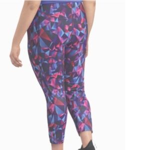 Lily Bloom Women's Olla Performance Cropped Leggings with Abstract Pattern